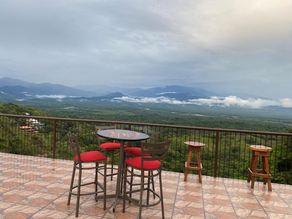 Mountain Top Park Hotel Quepos Ngoại thất bức ảnh