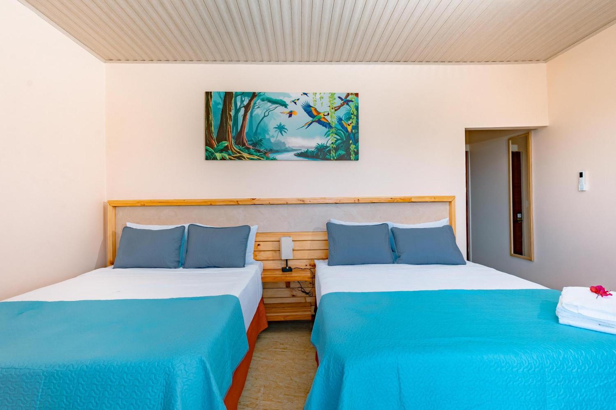 Mountain Top Park Hotel Quepos Ngoại thất bức ảnh