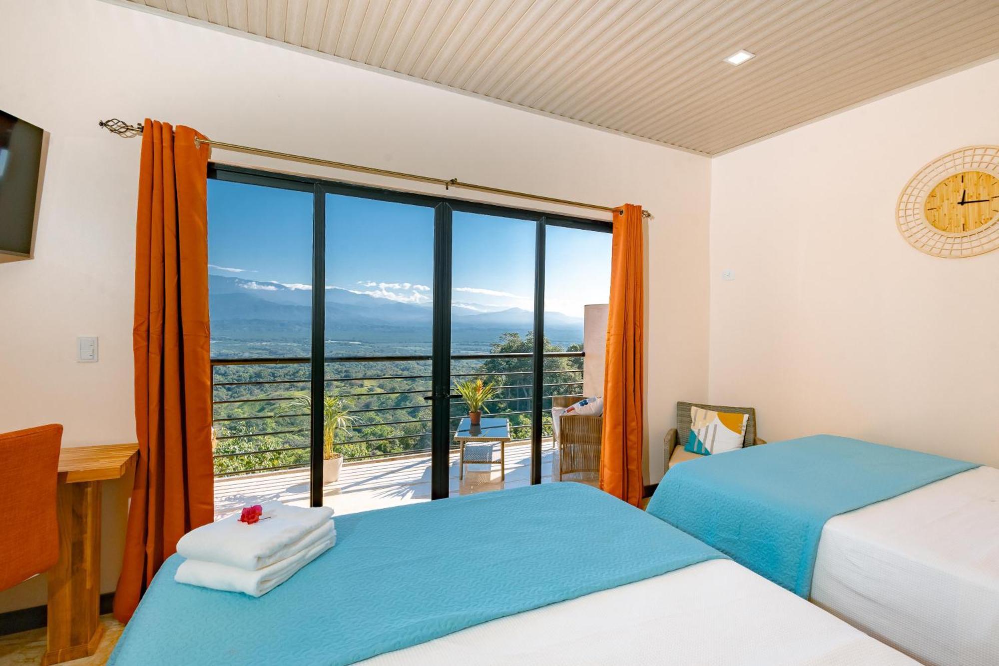 Mountain Top Park Hotel Quepos Ngoại thất bức ảnh