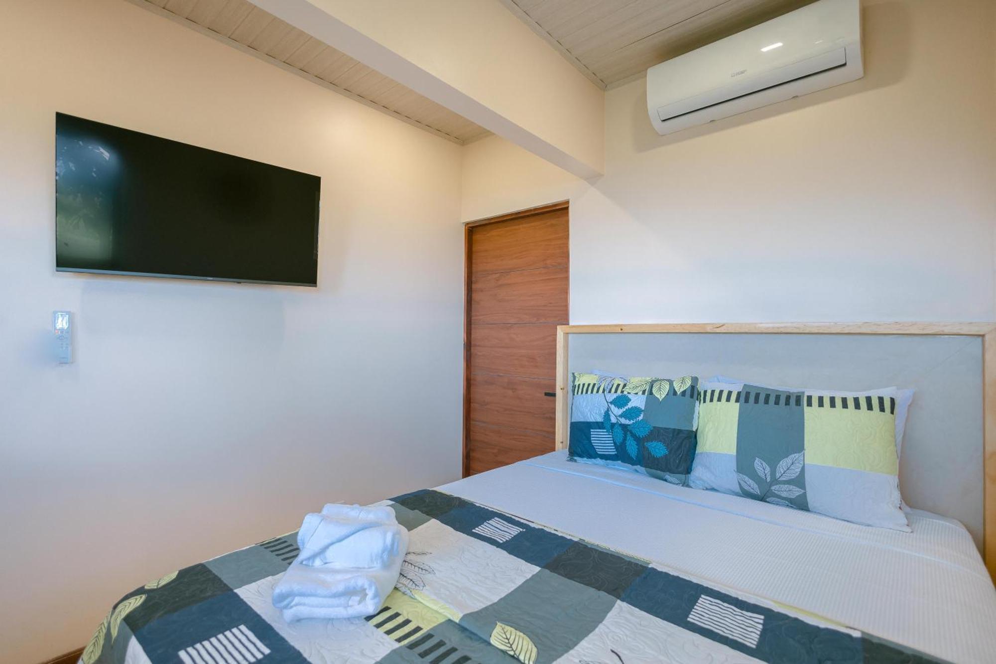 Mountain Top Park Hotel Quepos Ngoại thất bức ảnh